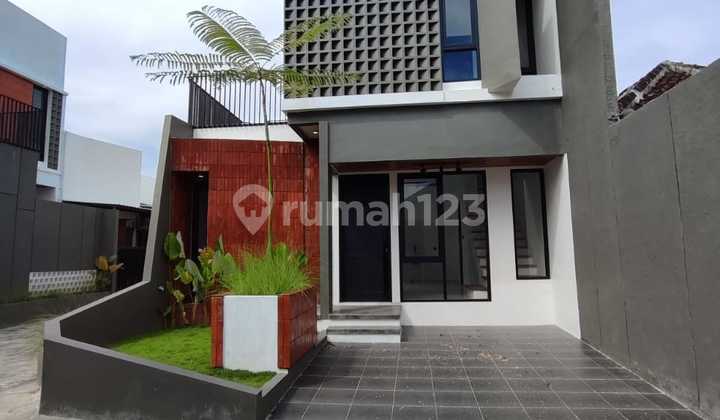 Special!!! Beautiful Modern Natural Aesthetic 2-Story House Near Niten Market, Bantul St. and Campus, Furnished. 2