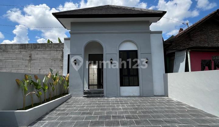 Istimewa !!! Rumah Estetik Limasan Modern Dekat Wisata Gerabah Kasongan Dan Jalan Bantul Istimewa !!! Rumah Estetik Limasan Modern Dekat Wisata Gerabah Kasongan Dan Jalan Bantul