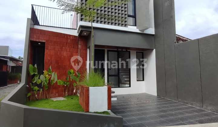 Istimewa!!!rumah Cantik Modern Naturalis Estetik 2 Lantai Dekat Pasar Niten Jl. Bantul Dan Kampus Isi