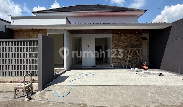 Istimewa !!! Rumah Kontemporer Modern dengan Tanah Luas di Purwomartani Kalasan Sleman Dekat Candi Sambisari 2