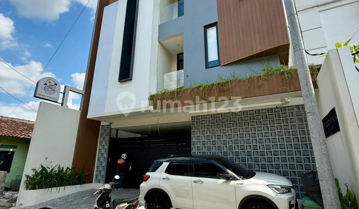 Fantastik !!! Kost Eklusif Mewah 4 Lantai Premium Full Furnished Seperti Hotel Di Jalan Kaliurang Km. 5 Dekat Kampus Ugm