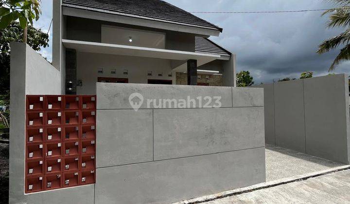 Rumah Cantik Modern Dengan Tanah Luas Dan Tata Ruang Lega Di Jalan Palagan Km 12 Donolayan Dekat Pasar Rejondani  2