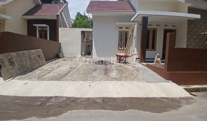 Istimewa!!!!rumah Cantik Minimalis Dengan Nuansa Asri Dan Sejuk Di Barat Cebongan Margomulyo Sayegan Sleman 2