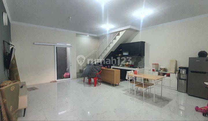 Rumah 2 Lantai Bagus Furnished SHM di Jalan Imogiri Barat, Bantul 2