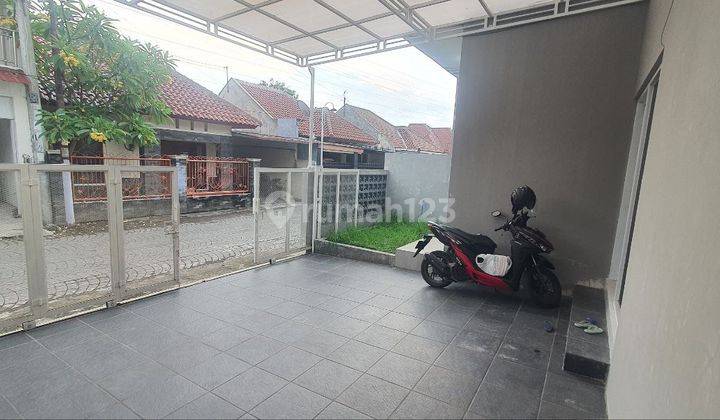 Rumah 2 Lantai Bagus Furnished SHM di Jalan Imogiri Barat, Bantul 2