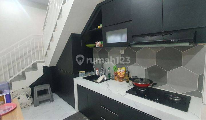 Rumah 2 Lantai Bagus Furnished SHM di Jalan Imogiri Barat, Bantul 2