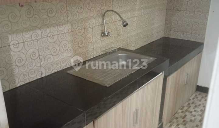 Disewakan Rumah Semi Furnish di Green Lake City 2