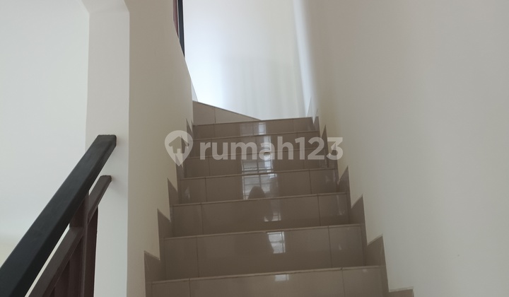 Dijual Rumah Siap Huni Di Green Village. 2