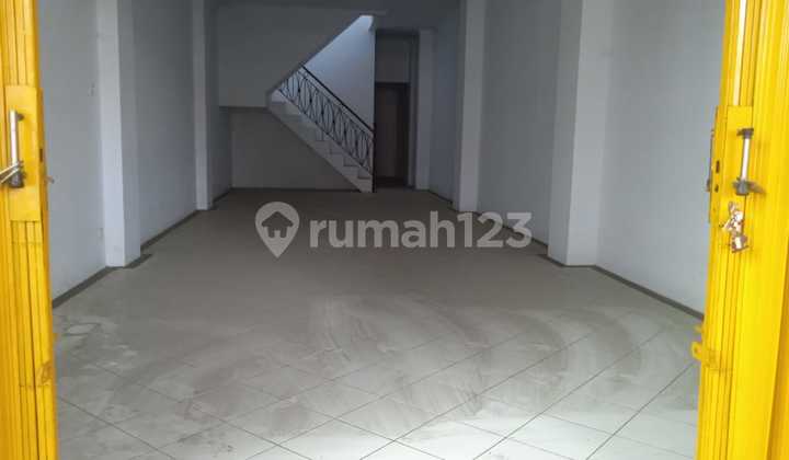 Super Cheap for Rent: Hasim Ashari Shop House in Ciledug Super Cheap for Rent: Hasim Ashari Shop House in Ciledug