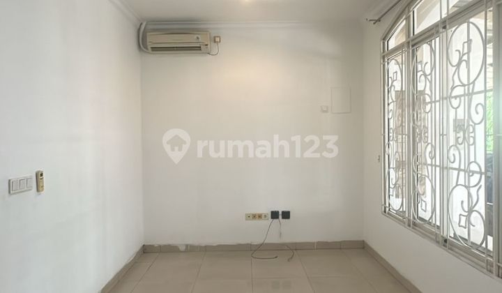 Disewakan Rumah di Green Lake City Cluster Eropa