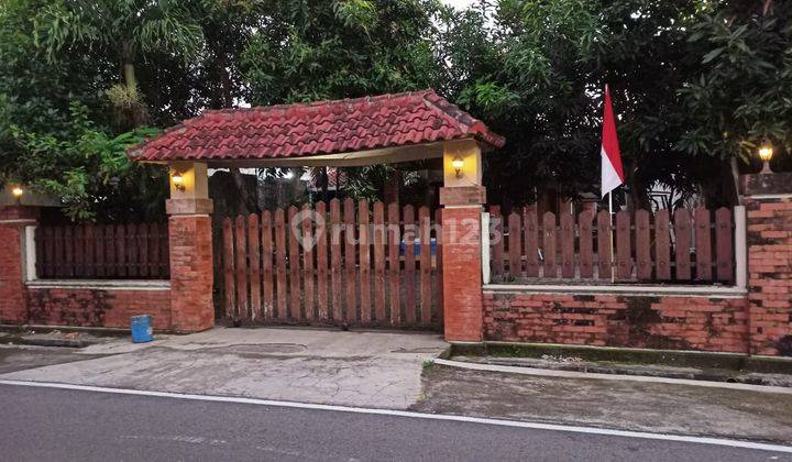 Rumah Joglo Dengan Halaman Luas di Kerten Laweyan Solo 1
