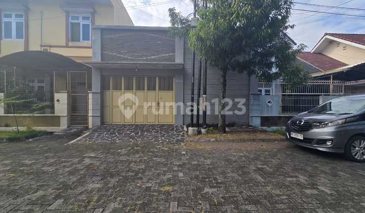 Ready-to-Occupy House in an Elite Area, Jalan Bunga Solo Baru 2