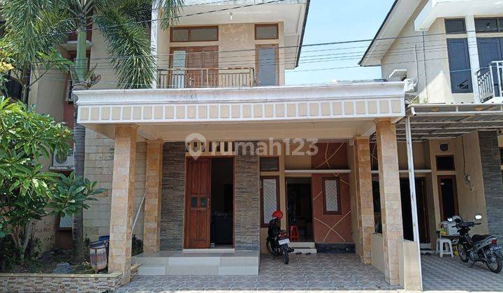 Rumah Bagus 2 Lantai Full Furnished Di Cluster Colomadu 1