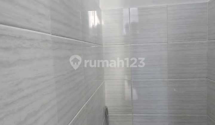 Rumah Baru Minimalis Modern Dekat Pasar Gede dan Widuran Solo