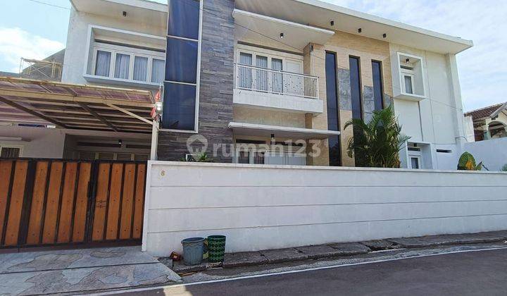 Rumah Mewah Full Furnished Dengan Kolam Renang Di Colomadu Solo 2