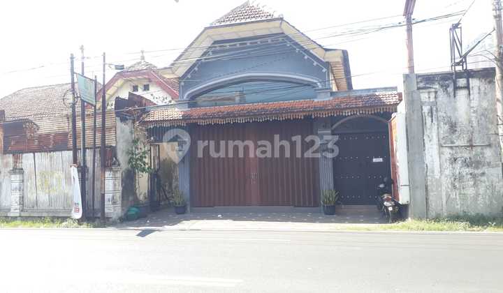 Strategic Shop Houses and Business Spaces in Kampung Batik Laweyan Solo 2