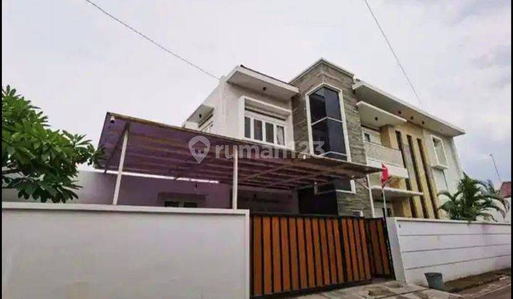 Rumah Mewah Full Furnished Dengan Kolam Renang Di Colomadu Solo 1