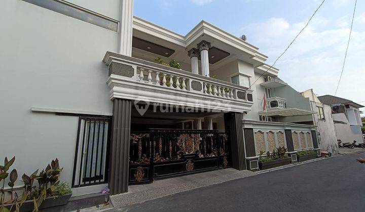 Rumah Mewah Ada Kolam Renang Full Furnished Di Sumber Banjarsari Solo 2