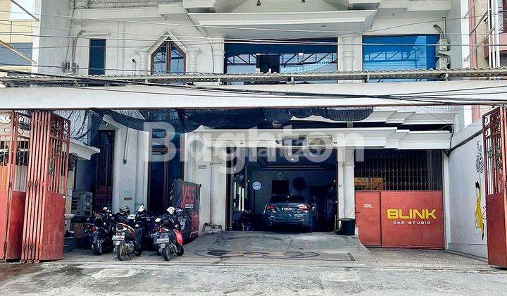 RUMAH USAHA LUAS DAN MEGAH DI TENGAH KOTA SURABAYA 2