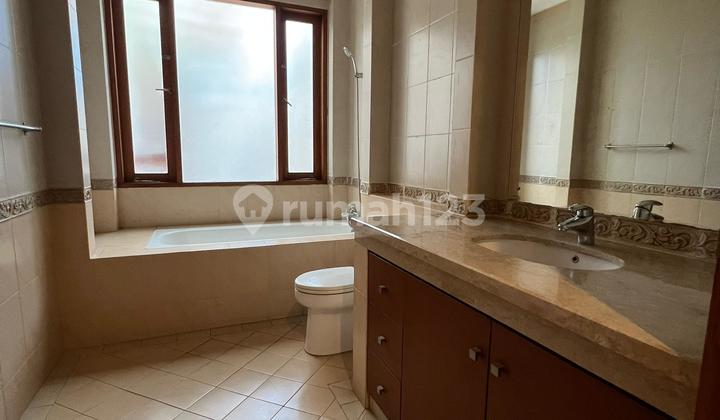 Disewakan Rumah di Kemang Jakarta Selatan 2