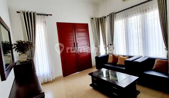 For Rent Furnished House in Pejaten Town House