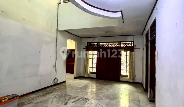 Dijual Cepat Rumah Tua Hitung Tanah di Pasar Minggu