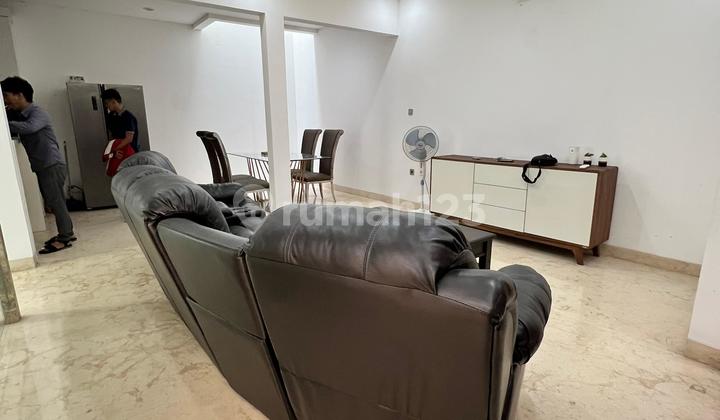 Dijual Rumah di Pejaten Dalam Townhouse Furnished