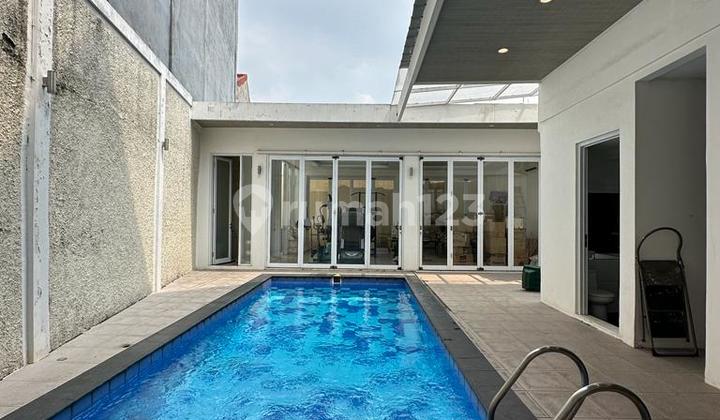 Dijual Rumah Mewah Dalam Town House Jatipadang Jakarta Selatan