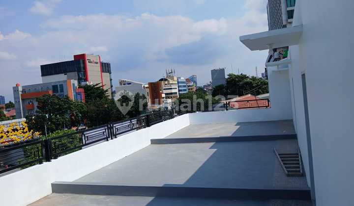 Disewakan 3 Unit Ruko 3,5 Lantai