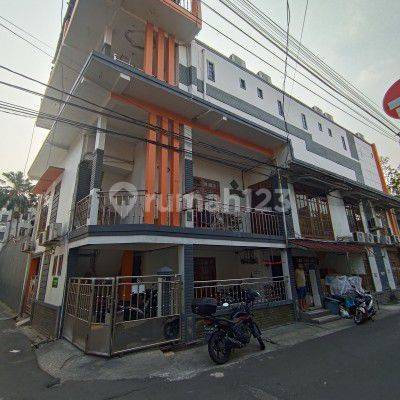 Rumah Dijual Lt 135m² Di Kebayoran Baru Jakarta Selatan  1