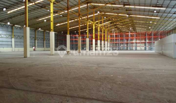 Warehouse and Land for Sale in Cikarang Warehouse and Land for Sale in Cikarang
