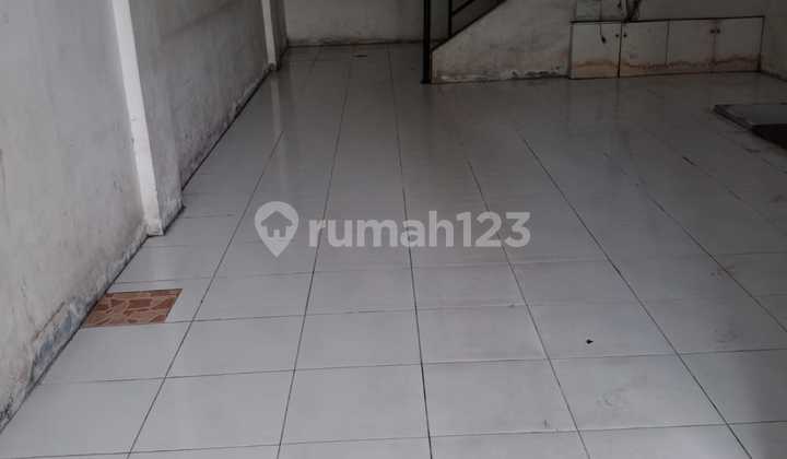 Quick Sale: Ancol Barat Shop House, Container Loading Capacity 2