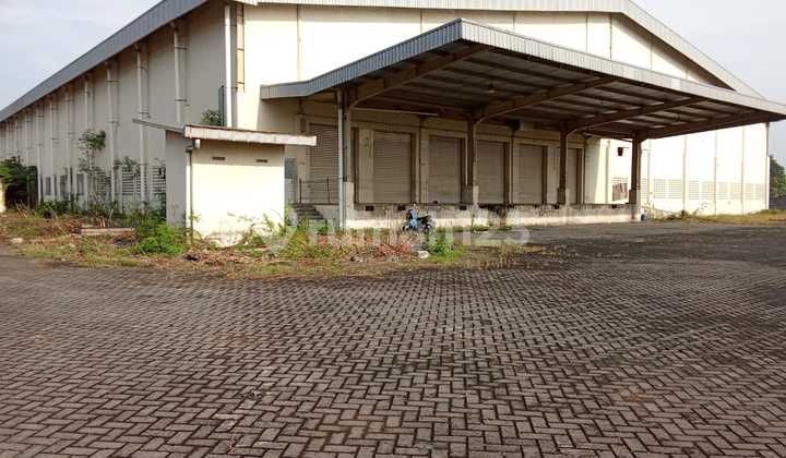 Warehouse and Land for Sale in Cikarang Warehouse and Land for Sale in Cikarang