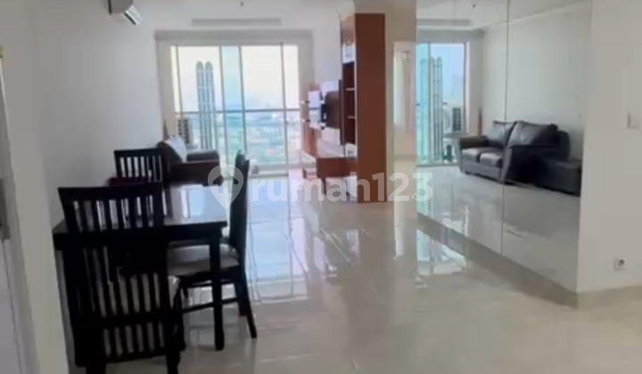 For Sale: French Walk Lyon Garden Apartment, Tidy For Sale: French Walk Lyon Garden Apartment, Tidy