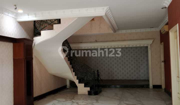 Di Jual Rumah Citra Garden 1 Kalideres Pegadungan Jakarta Barat Blok H Ukuran 10X40 ( Gandeng Depan Belakang) Model Clasic @2 Lantai SHM Depan Taman Hadap Timur Kamar Tidur 6+1 Kamar Mandi 6 Harga 5.75M Nego 2