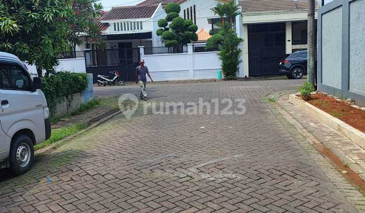 Affordable Sale: House in Duta Garden Tangerang Near Soekarno Hatta Airport Banten Block A, Land Area 200 m² (10 x 20), Building Area 60 m², 3 Bedrooms, 2 Bathrooms, Double Car Access Road, South Facing, Minor Renovation Required, Price 1.85 Billion Negotiable. 2