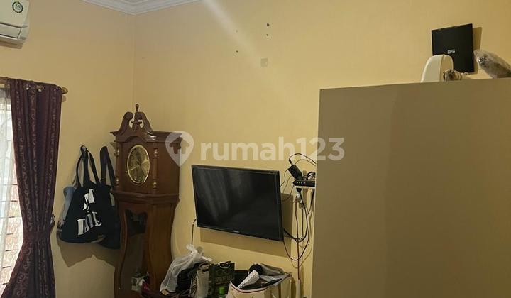 For Sale 2-Story House in Modernland, Tangerang, Land 130m2 / Building 180m2, 3 Bedrooms, 3 Bathrooms, SHM Certificate, Price 2.6 Billion Negotiable. 2