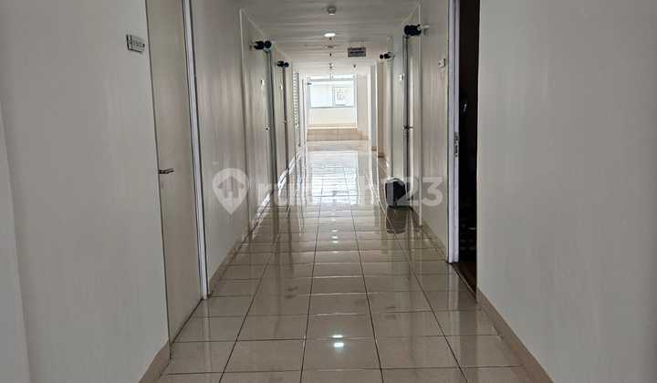 Disewakan Apartment di Green Bay Pluit Jakarta Utara Tipe Studio 1 Kamar Tidur. Kamar Mandi 1 Unfurnish Lantai 30 View Bagus Kondisi Siap Pakai Tinggal Isi Perabotan Harga Sewa 18 Juta/ Tahun 2