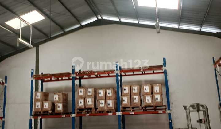 For Rent: Cikokol Warehouse, 1,800 sqm area, Land area 2.5ha
Shared warehouse
40 feet access
One gate cluster
Flood-free
Neat and ready to use
Semi-epoxy warehouse floor
5-year lease required
10% deposit
Excluding tax
Price IDR 1.2M/year negotiable For Rent: Cikokol Warehouse, 1,800 sqm area, Land area 2.5ha
Shared warehouse
40 feet access
One gate cluster
Flood-free
Neat and ready to use
Semi-epoxy warehouse floor
5-year lease required
10% deposit
Excluding tax
Price IDR 1.2M/year negotiable