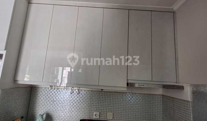 Di Jual Apartement Thamrin Residences Kebon Kacang Jakarta Pusat Luas : 65 M² Kamar : 2 Bed Room Lantai : 36 Surat : AJB Full Furnished Balkon Hadap Kolam Renang Harga : 2.3 M Nego 2