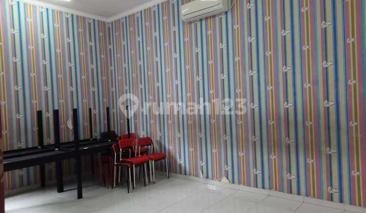 Dijual Rumah Perumahan Kosambi Baru Cengkareng - Jakbar Ideal untuk Office, Usaha, Warehouse, Workshop, Ataupun Kos-Kosan Lt: 230 M² (Hoek) Lb: 250 M² Kt: 7 Kmi: 1 SHM Listrik PLN 7700W Hadap Barat dan Utara (Hook) - Rp 3.2 M (Open Negosiasi) 2