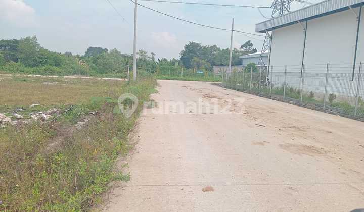 For sale, land located in the Buditek Sindo Industrial Area # Land area 2 hectares # SHM certificate # Industrial zone # North facing # 12 km to toll access # Cikande toll # Access for 40-foot container trucks # Price IDR 1.3 million / meter Negotiable Total Price IDR 26 Billion Negotiable For sale, land located in the Buditek Sindo Industrial Area # Land area 2 hectares # SHM certificate # Industrial zone # North facing # 12 km to toll access # Cikande toll # Access for 40-foot container trucks # Price IDR 1.3 million / meter Negotiable Total Price IDR 26 Billion Negotiable