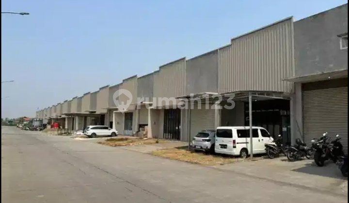 Angkasa Warehouse Area
Airport City Complex
Size: 12 x 38 m²
Land Area: 456 m²
Building Area: 360 m²
Size: 12 x 38 m²
Land Area: 456 m²
Building Area: 360 m²
Size: 12 x 38 m²
Land Area: 456 m²
Building Area: 360 m²
SHM (Certificate)
Price: 7M negotiable Angkasa Warehouse Area
Airport City Complex
Size: 12 x 38 m²
Land Area: 456 m²
Building Area: 360 m²
Size: 12 x 38 m²
Land Area: 456 m²
Building Area: 360 m²
Size: 12 x 38 m²
Land Area: 456 m²
Building Area: 360 m²
SHM (Certificate)
Price: 7M negotiable