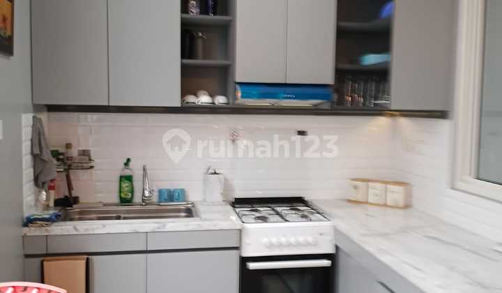 Dijual Apt Kedoya Elok Luas 150M2 KT 3 +1 KM 2 +1 Lantai 10 Tower Utara Fasilitas Kolam Renang, Tennis Court, Gym, Function Room, Two Reserved Parking Sertifikat Strata Tile Harga 3M Nego