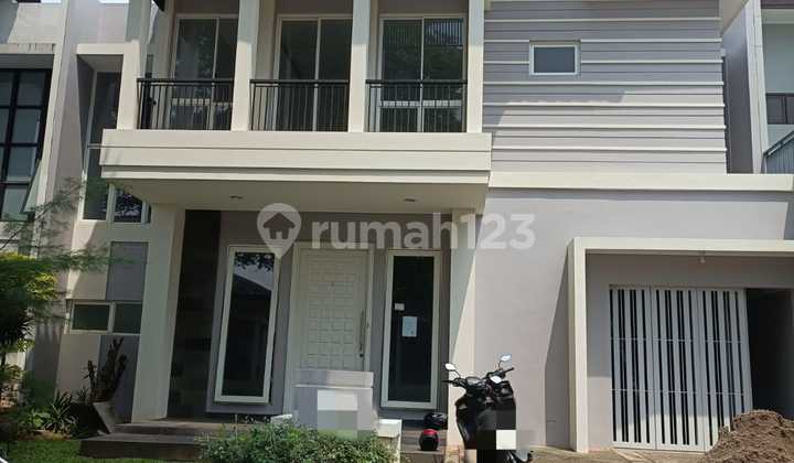 Di Jual Rumah Alam Sutera Cluster Jingga Luas Tanah 12 X 25 ( 300 M2 ) Luas Bangunan 400 M2 Tingkat 2 Lantai KT 4 + 1 ( Tiap Kamar Ada Kamar Mandi Dlm ) KM 5 + 1 Lantai Marmer, 1 Gudang, Garasi 1, Carpot 1 , Hadap Utara Harga 7.5M Nego