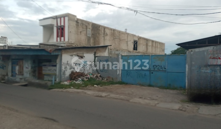 For Sale Warehouse in Kampung Belakang, 2532 m2, Building Area 400 m2, Fits 40-foot container. Price Rp 6 million/m2 (negotiable). For Sale Warehouse in Kampung Belakang, 2532 m2, Building Area 400 m2, Fits 40-foot container. Price Rp 6 million/m2 (negotiable).
