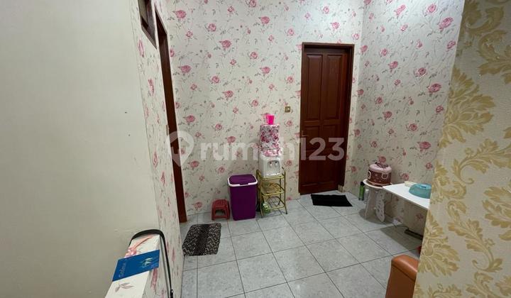 Dijual Cepat: Rumah 2.5 Lantai di Citra Garden 5, Kalideres, Jakarta Barat LT 6X16 (96M2) LB 150M2 An Kt 3+2, Km 2. SHM, Hadap :Tenggara. Air Wtp, Listrik 3500W. Siap Huni. Harga 2M Nego 2
