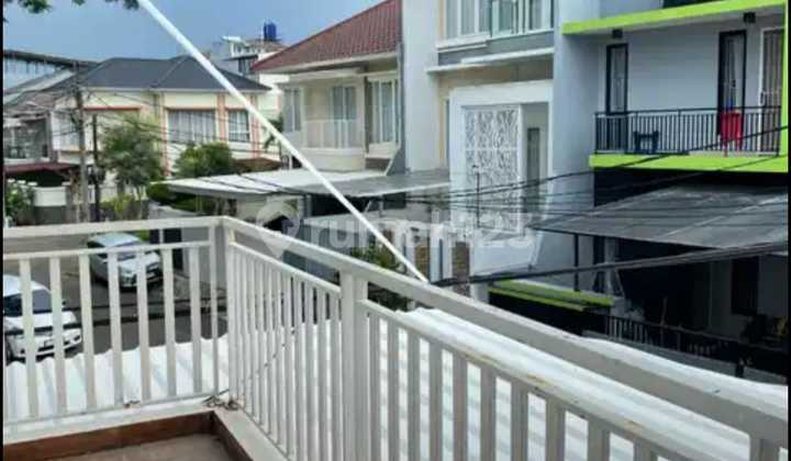 Dijual Rumah Citra 2 Ext Pos 7 Lt : 102 M² (10x10,2m) Lb : 180 M² {3 Lantai} Posisi Di Hoek Hadap Barat Shm Kt : 4 (3 Kamar Mandi Dalem) Km : 5 Harga : Rp 2,6 M - Nepis