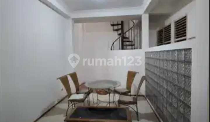 Dijual Rumah Jl Jeruk Bali 3 , Duri Kepa, Kec Kebon Jeruk , Jakarta Barat Ukuran : 6 X 15 M Luas Tanah : 90 M Luas Bangunan : 100 M Tingkat 2 Lantai SHM Kt : 3+1 Km : 2 Harga : 2,150M Nego Dijual Rumah Jl Jeruk Bali 3 , Duri Kepa, Kec Kebon Jeruk , Jakarta Barat Ukuran : 6 X 15 M Luas Tanah : 90 M Luas Bangunan : 100 M Tingkat 2 Lantai SHM Kt : 3+1 Km : 2 Harga : 2,150M Nego