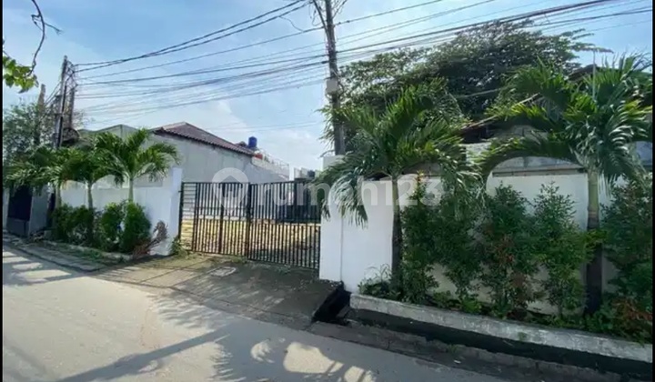 Dijual Tanah Hook Lokasi : 130 Jl Akasia , Tajur Kec Ciledug , Kota Tangerang Ukuran : 9 M² X 25 M² Luas Tanah : 225 M² SHM Tanah Sebagian Sudah Tinggi 2 M² Tanah Sudah Pagar Cor Keliling Akses 2 Mobil Harga : 1,4 M Nego